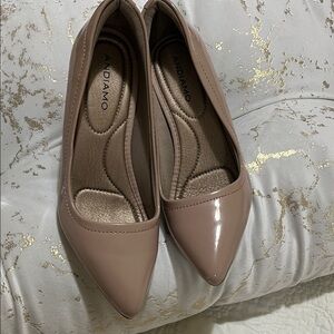 Women's Pointed Toe Pumps